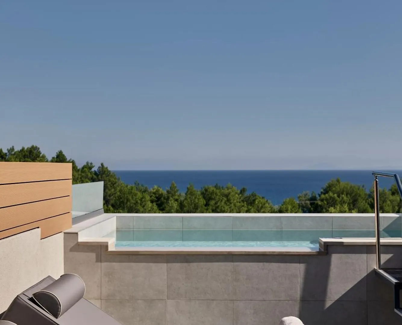 Celestial All Suites Afrato