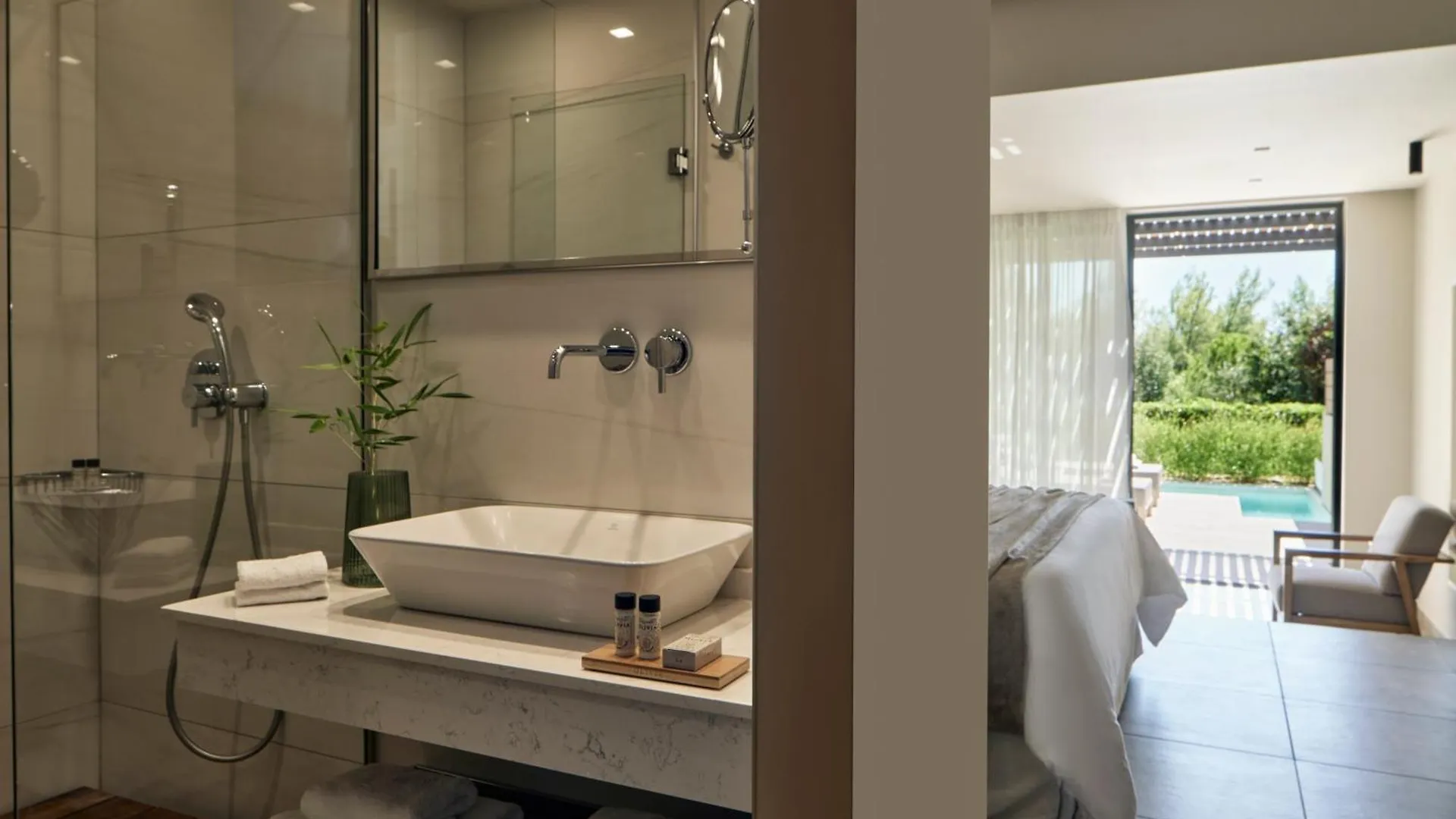 Отель Celestial All Suites Afrato