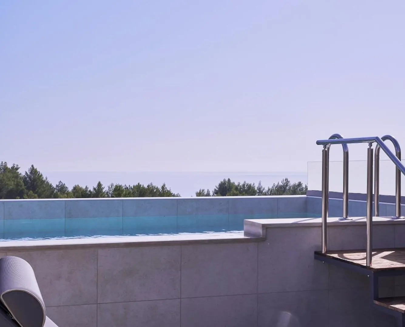 Celestial All Suites Afrato